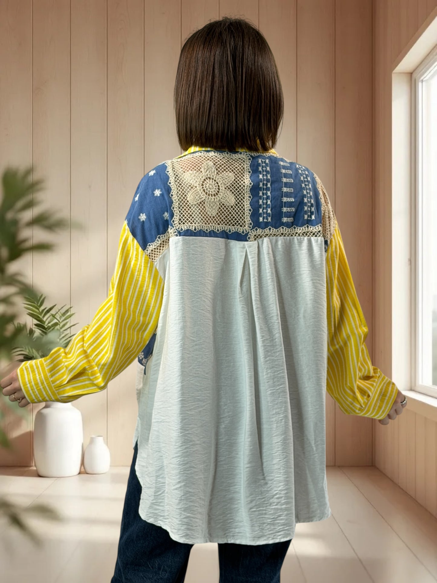 CAMARGUE - CHEMISE OVERSIZE AGREMENTEE DE DENTELLE JUSQU'A LA TAILLE 50/52