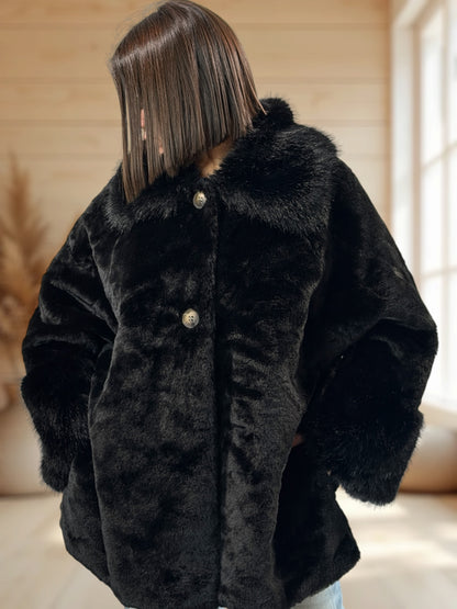 COURCHEVEL - VESTE NOIRE OVERSIZE EN FAUSSE FOURRURE JUSQU'A LA TAILLE 54