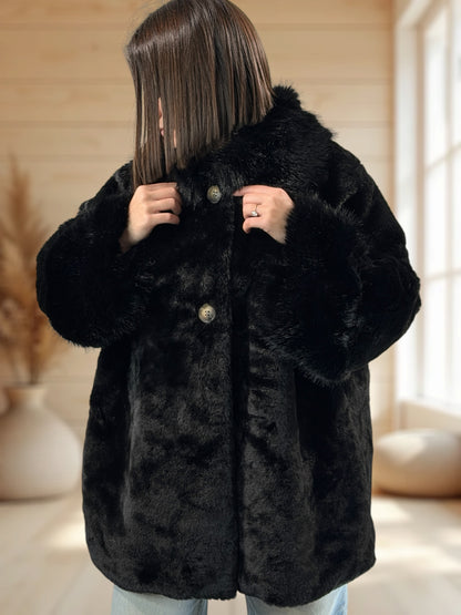 COURCHEVEL - VESTE NOIRE OVERSIZE EN FAUSSE FOURRURE JUSQU'A LA TAILLE 54