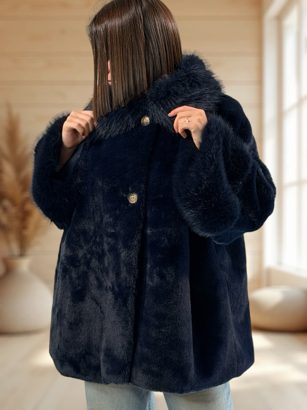 COURCHEVEL - VESTE MARINE OVERSIZE EN FAUSSE FOURRURE JUSQU'A LA TAILLE 54