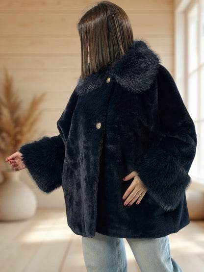 COURCHEVEL - VESTE MARINE OVERSIZE EN FAUSSE FOURRURE JUSQU'A LA TAILLE 54