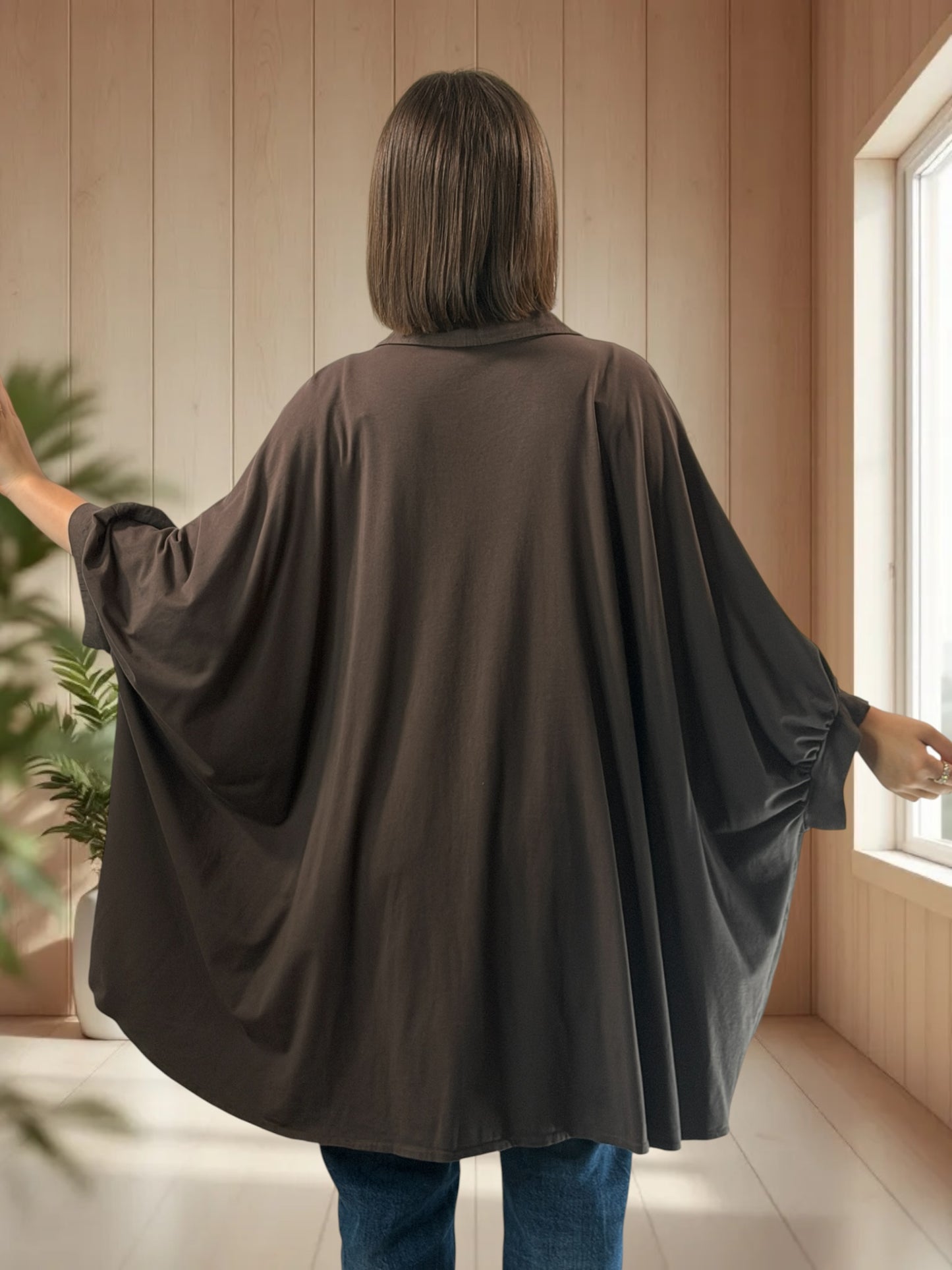 CASTILLE - TUNIQUE OVERSIZE MARRON AVEC FLEUR EN CROCHET JUSQU'A LA TAILLE 58