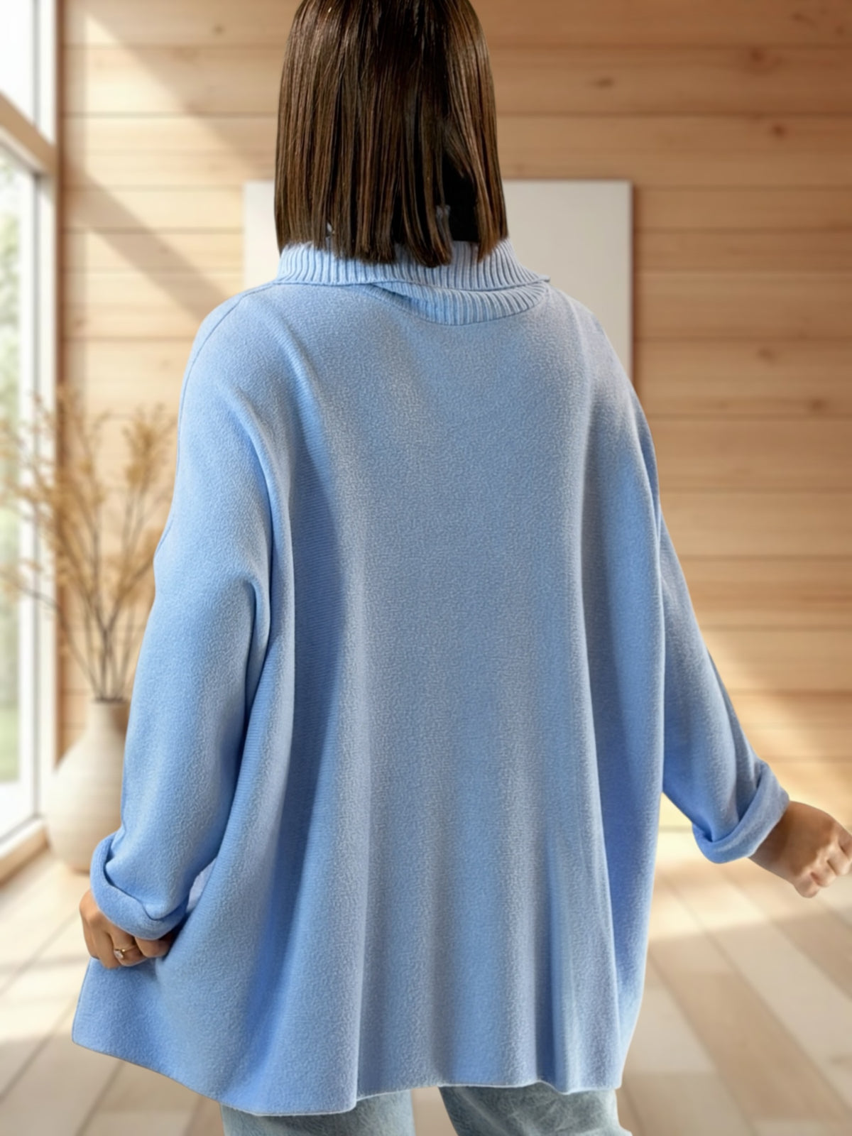 LUCIANO - PULL OVERSIZE COL ROULE BLEU CIEL JUSQU'A LA TAILLE 56/58