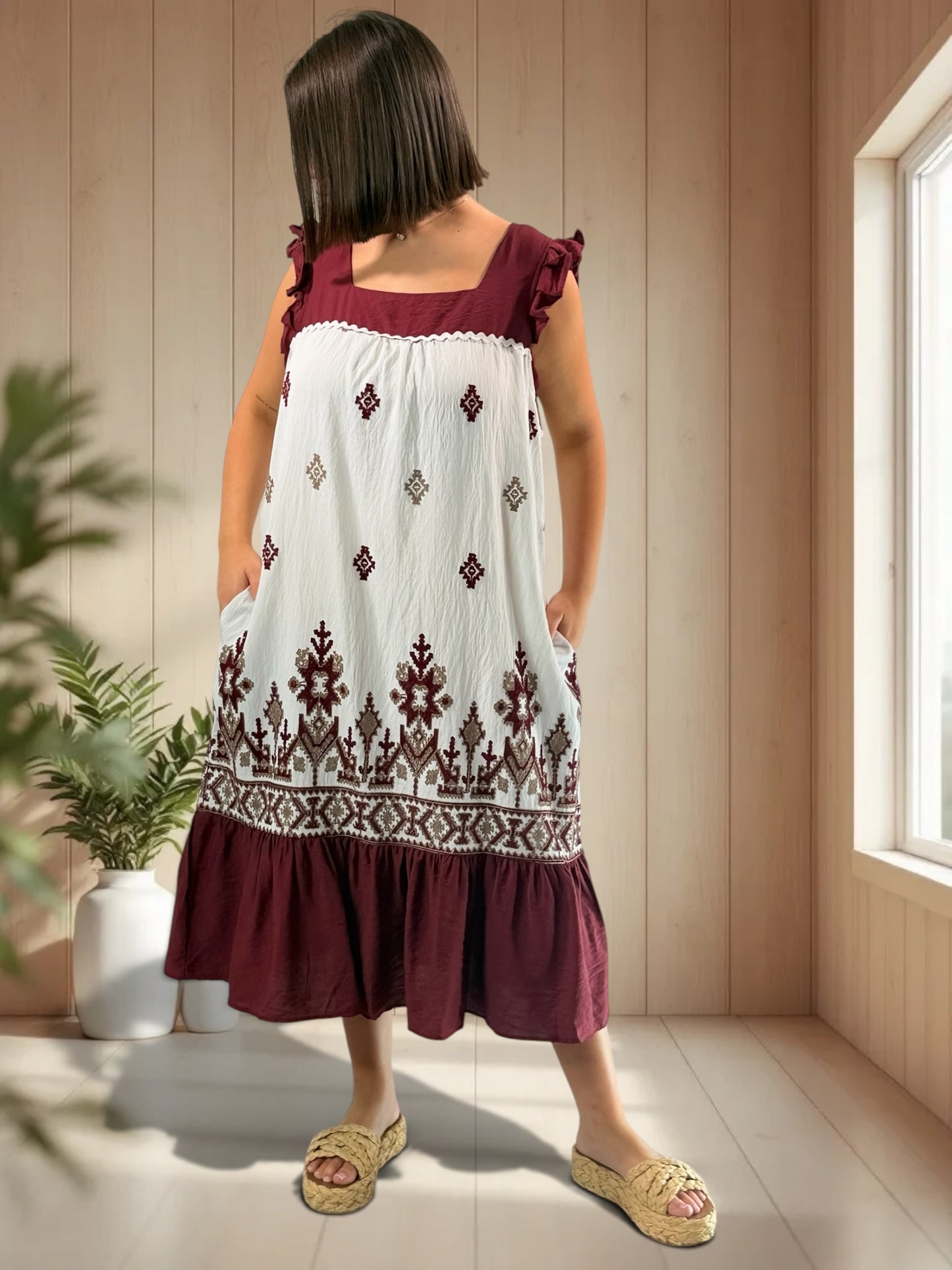 CAPRI - ROBE CREME BRODEE JUSQU'A LA TAILLE 48