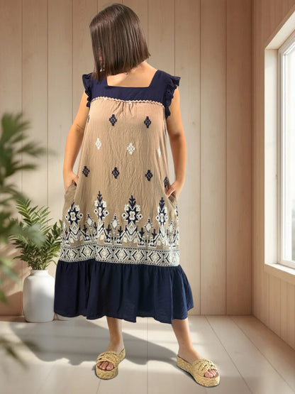 CAPRI - ROBE BEIGE BRODEE JUSQU'A LA TAILLE 48
