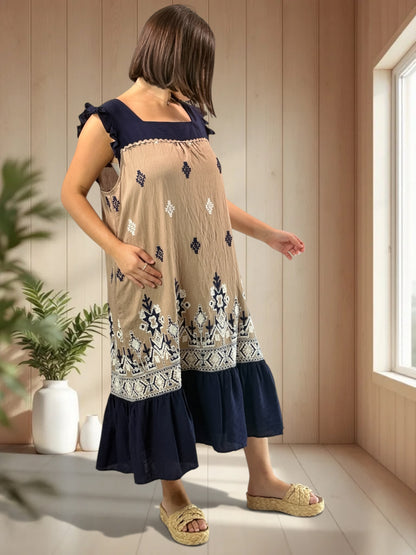 CAPRI - ROBE BEIGE BRODEE JUSQU'A LA TAILLE 48