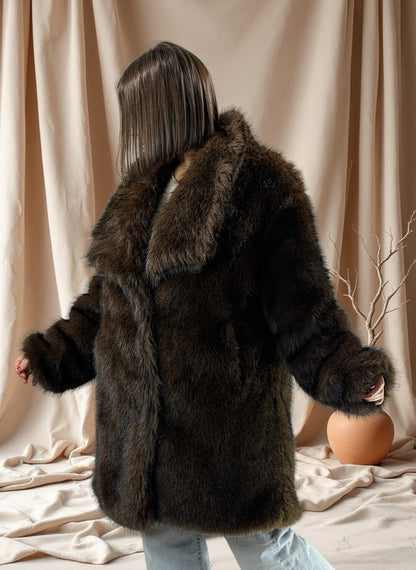 ASPEN - VESTE MARRON OVERSIZE EN FAUSSE FOURRURE JUSQU'A LA TAILLE 48