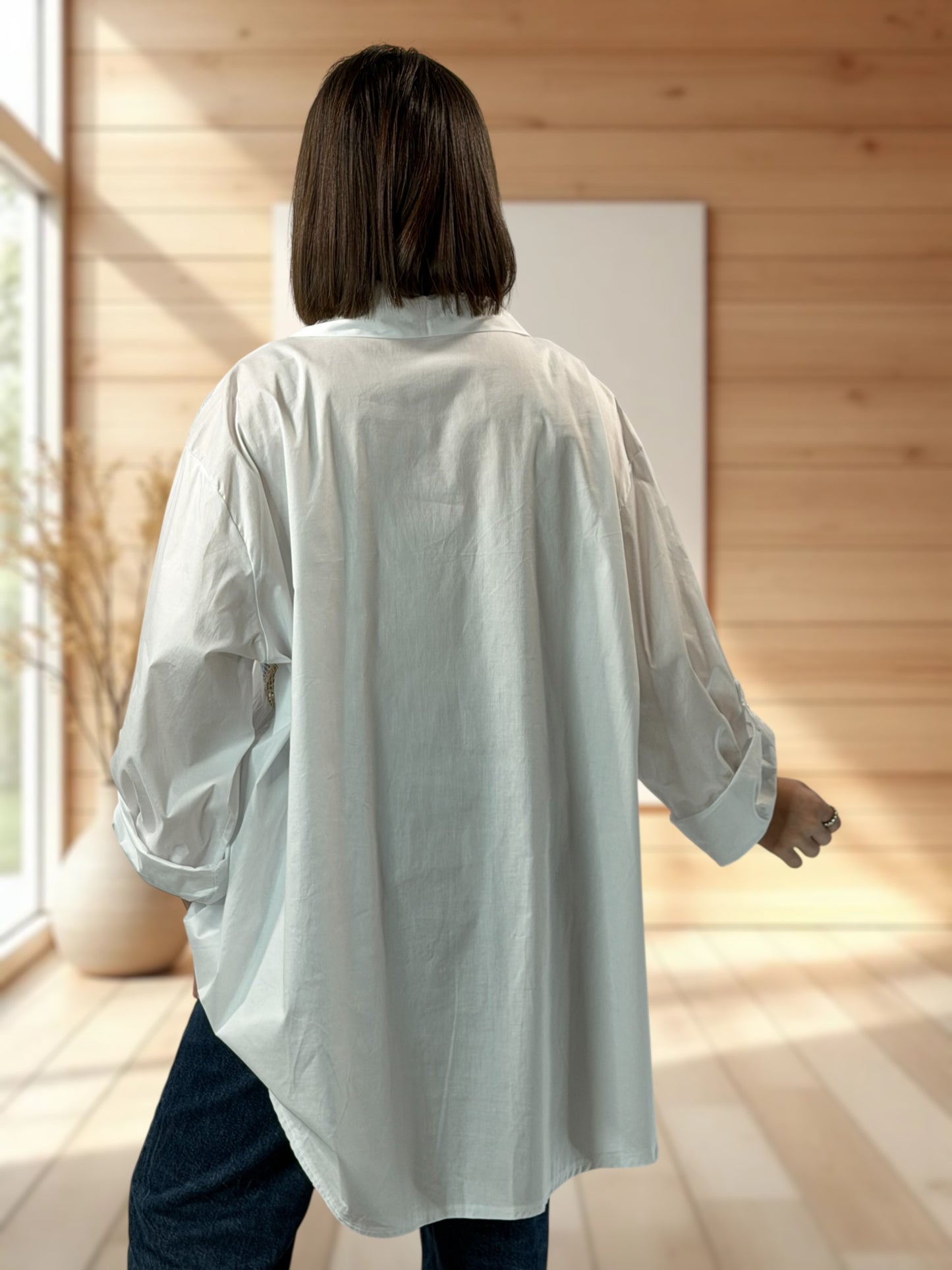 MARGOT - CHEMISE OVERSIZE BLANCHE AVEC GUIPURE JUSQU'A LA TAILLE 56