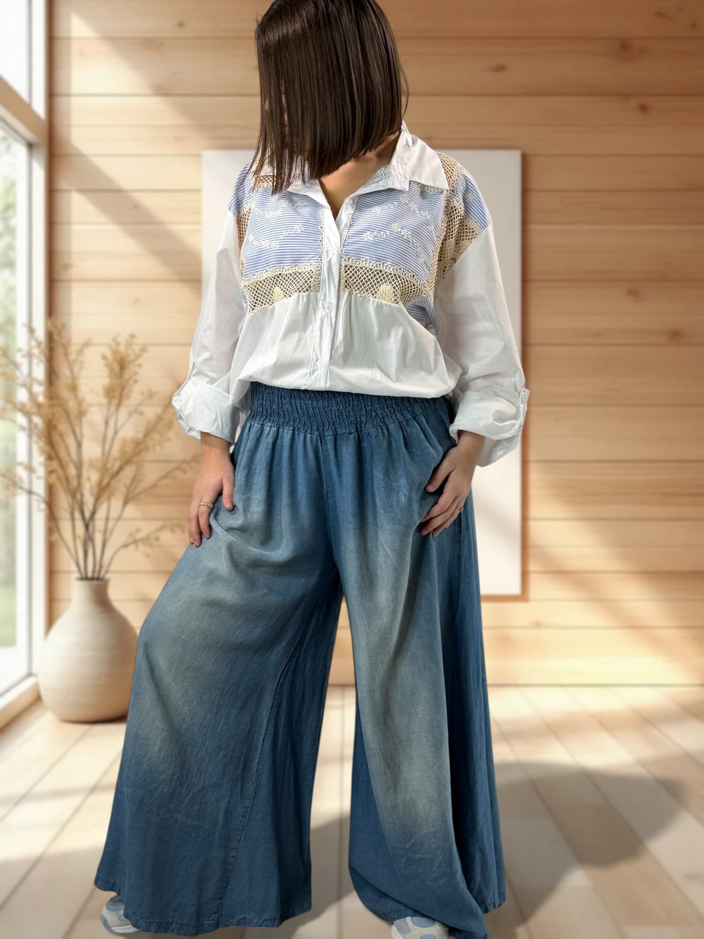 MARGOT - CHEMISE OVERSIZE BLANCHE AVEC GUIPURE JUSQU'A LA TAILLE 56