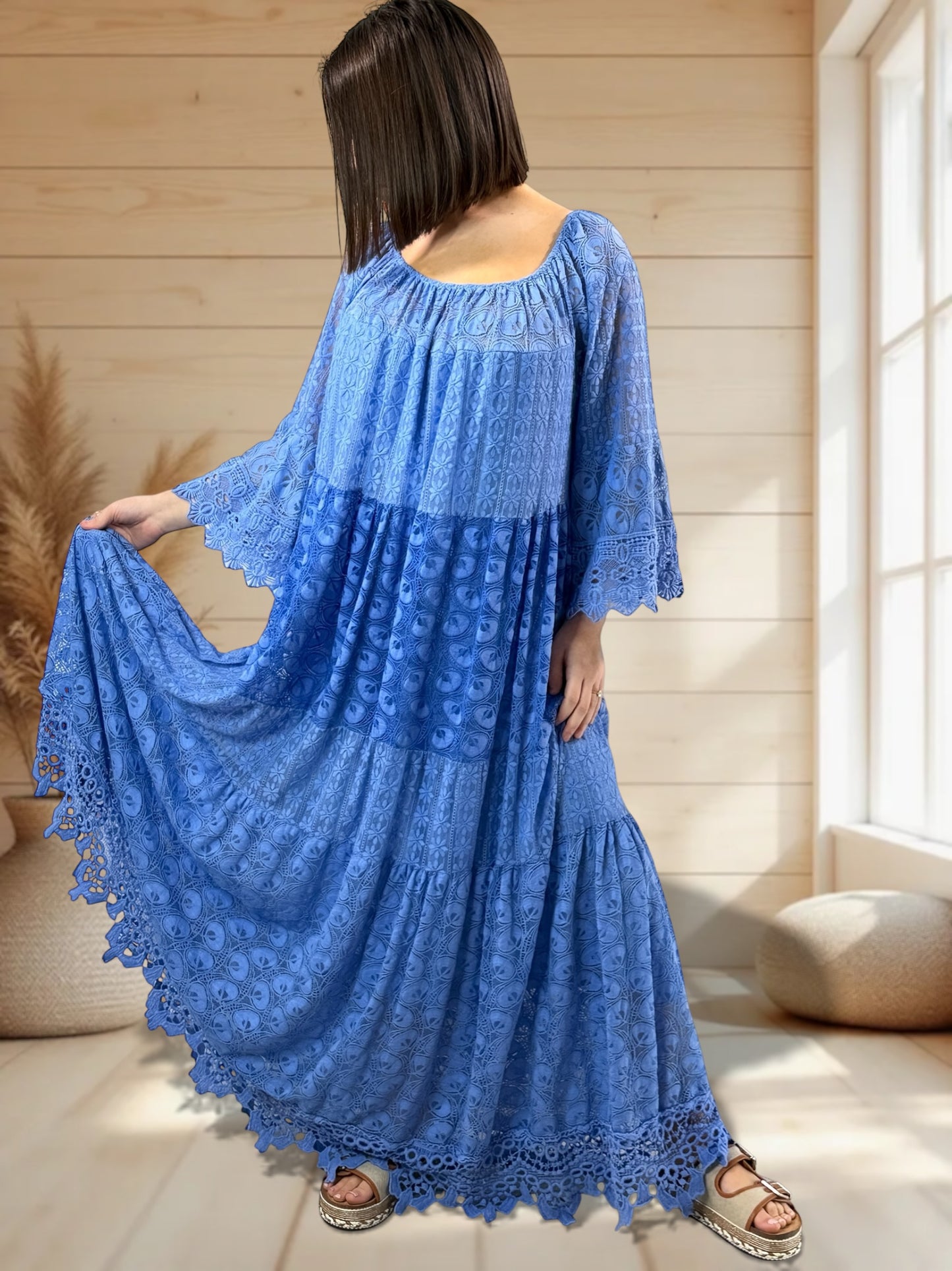 CANNES - ROBE LONGUE BLEUE EN DENTELLE JUSQU'A LA TAILLE 54/56