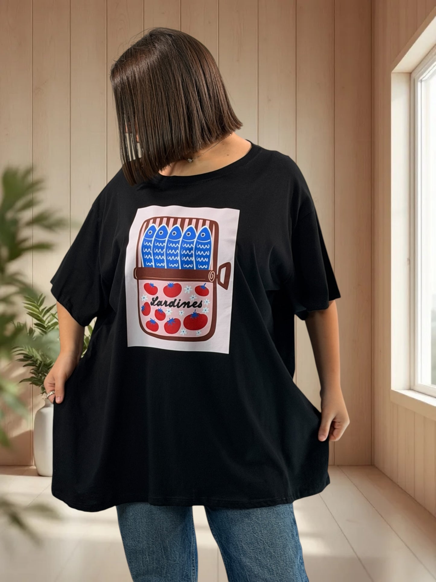 ERIKO - T-SHIRT OVERSIZE NOIR MOTIF SARDINE TAILLE 46/48 A 56