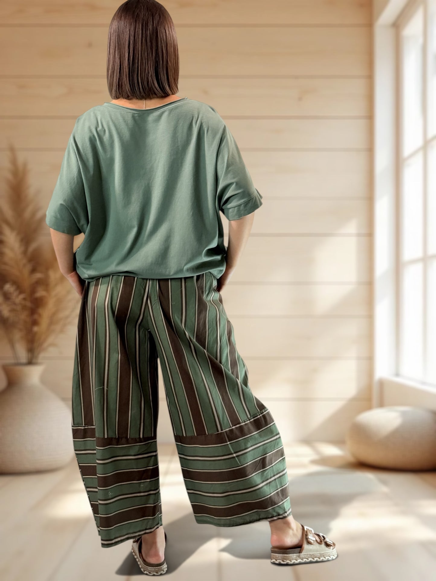 LEON - PANTALON A RAYURE KAKI JUSQU'A LA TAILLE 52