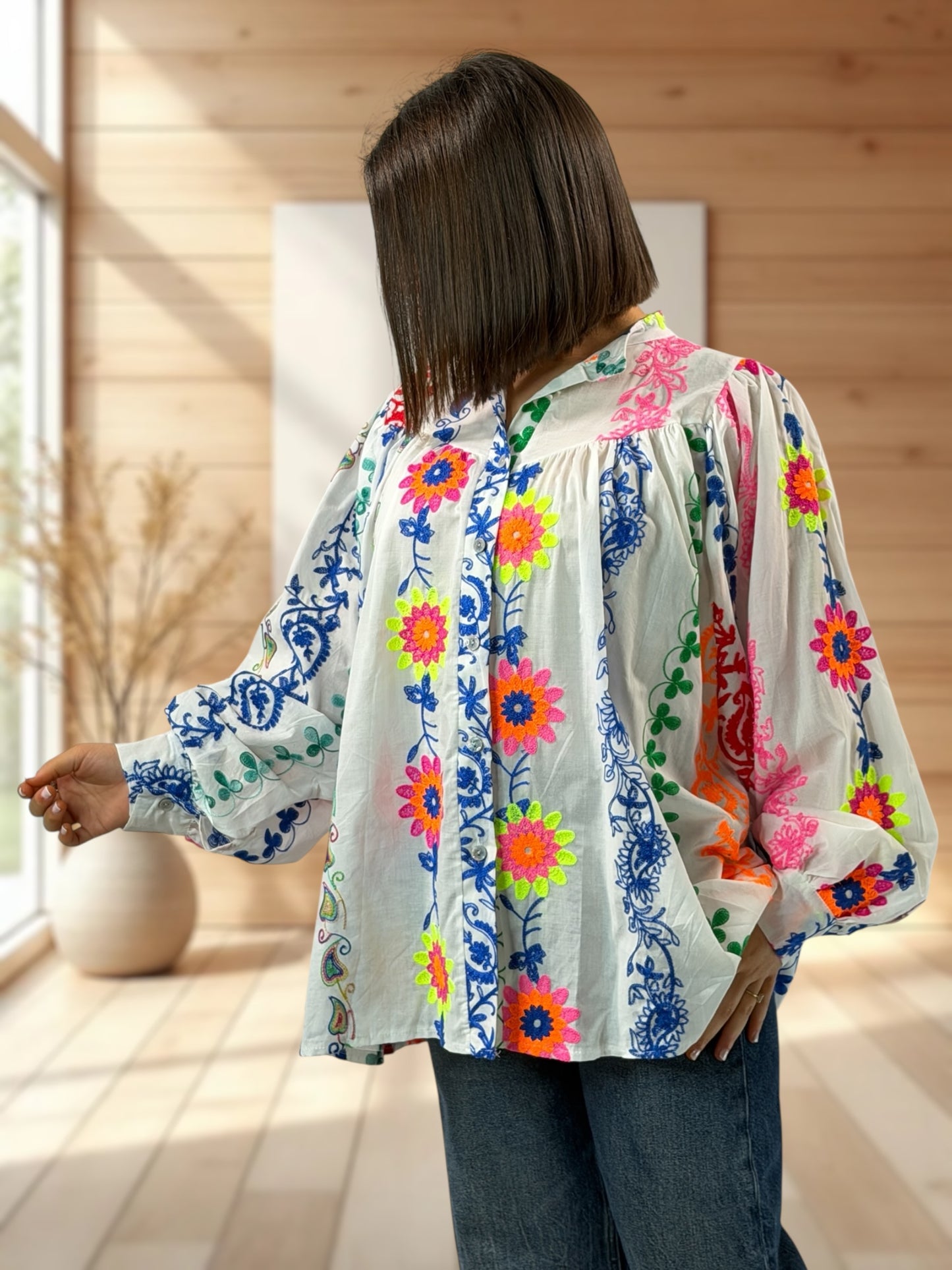 PEGGY  - BLOUSE BRODEE JUSQU'A LA TAILLE 54