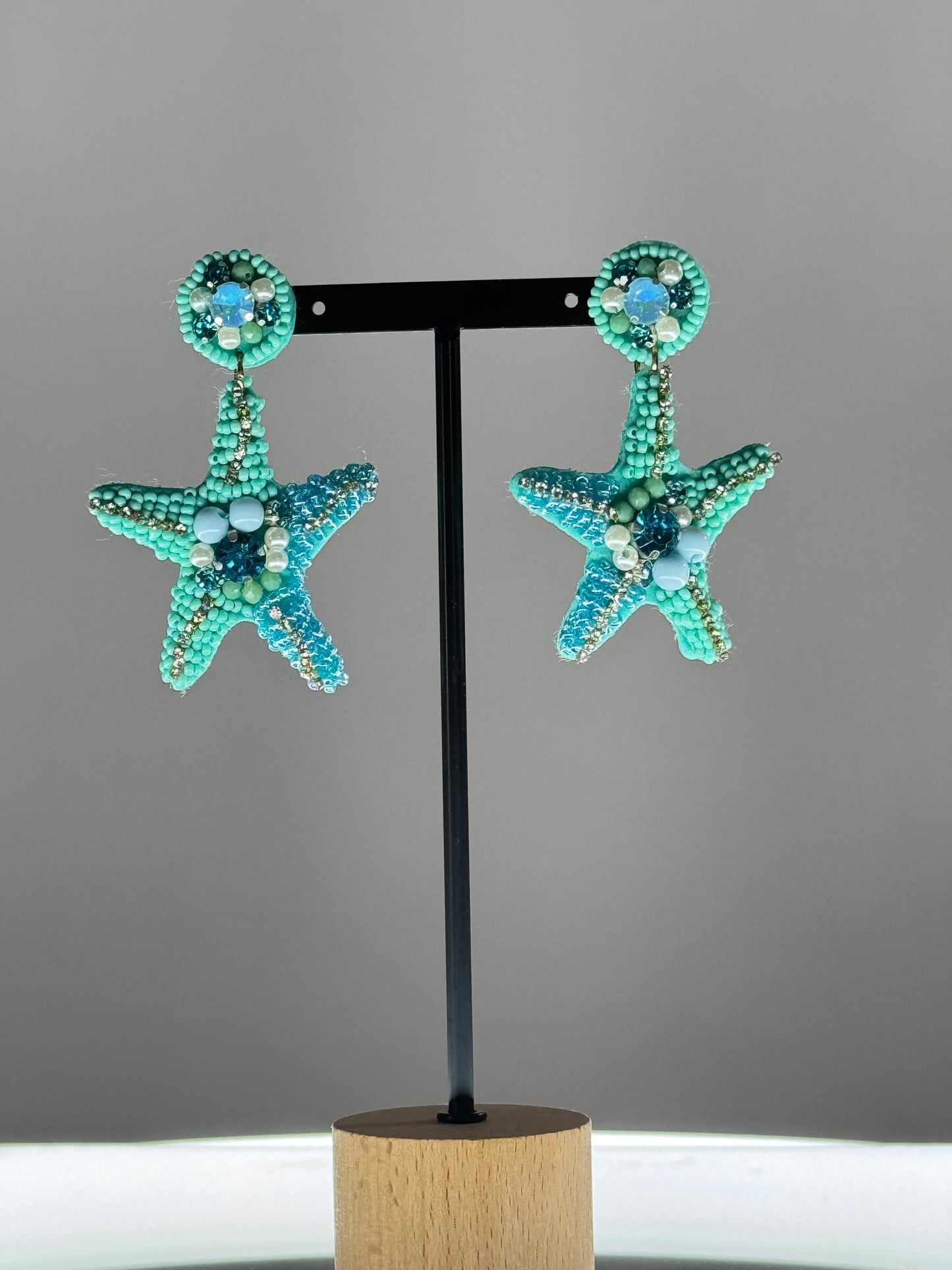 BOUCLES D'OREILLES ETOILE DE MER EN PERLE TURQUOISE