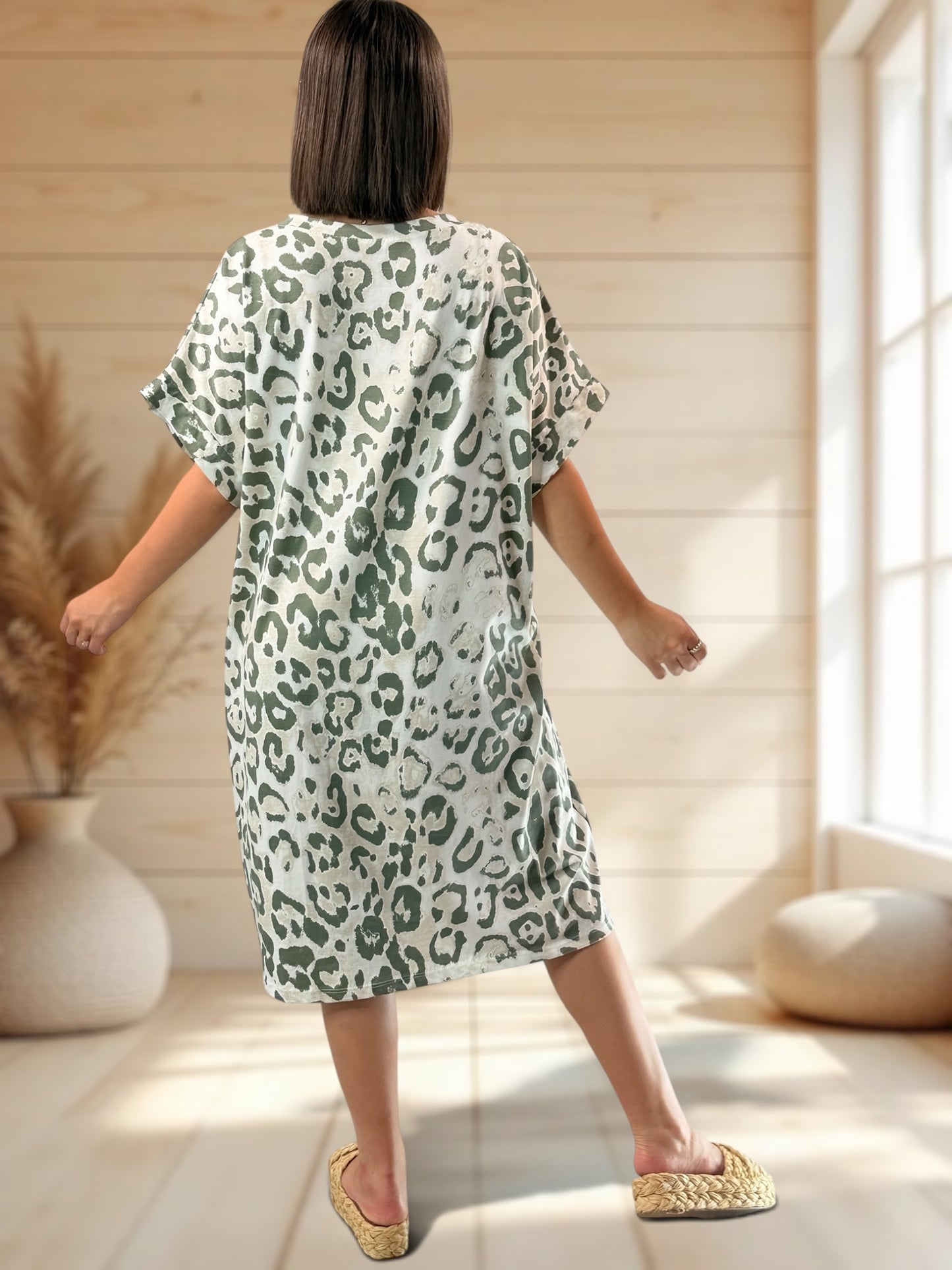 COPINE - ROBE LEOPARD KAKI JUSQU'A LA TAILLE 54