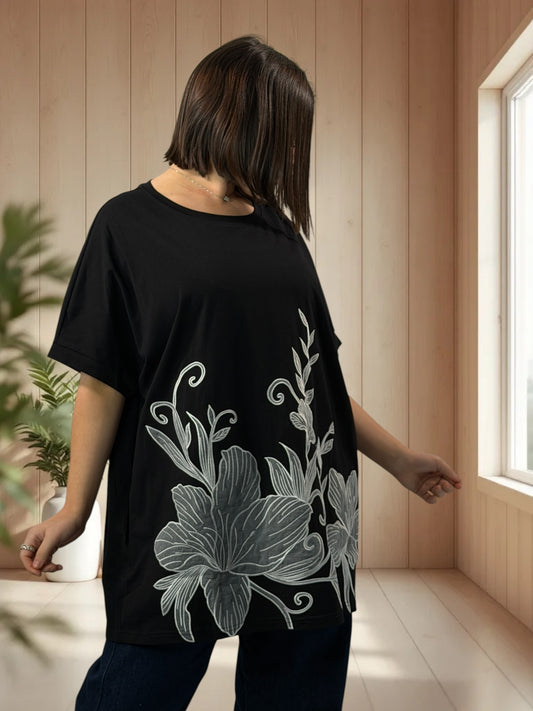 MATHIS - T-SHIRT OVERSIZE NOIR MOTIF BRODE TAILLE JUSQU'A LA TAILLE 46/48 A 56