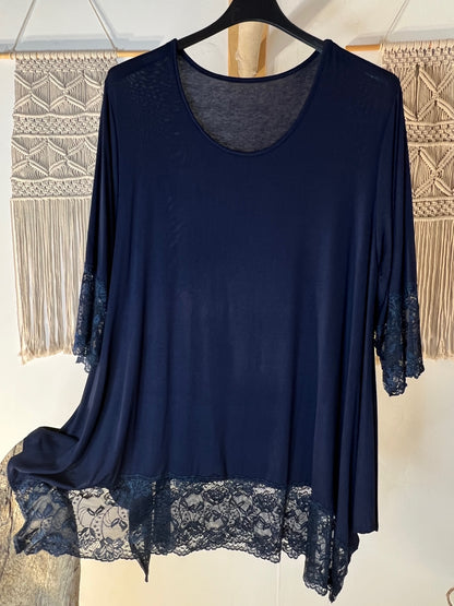 CINDY - TOP MARINE TAILLE 44/46 A 56/58