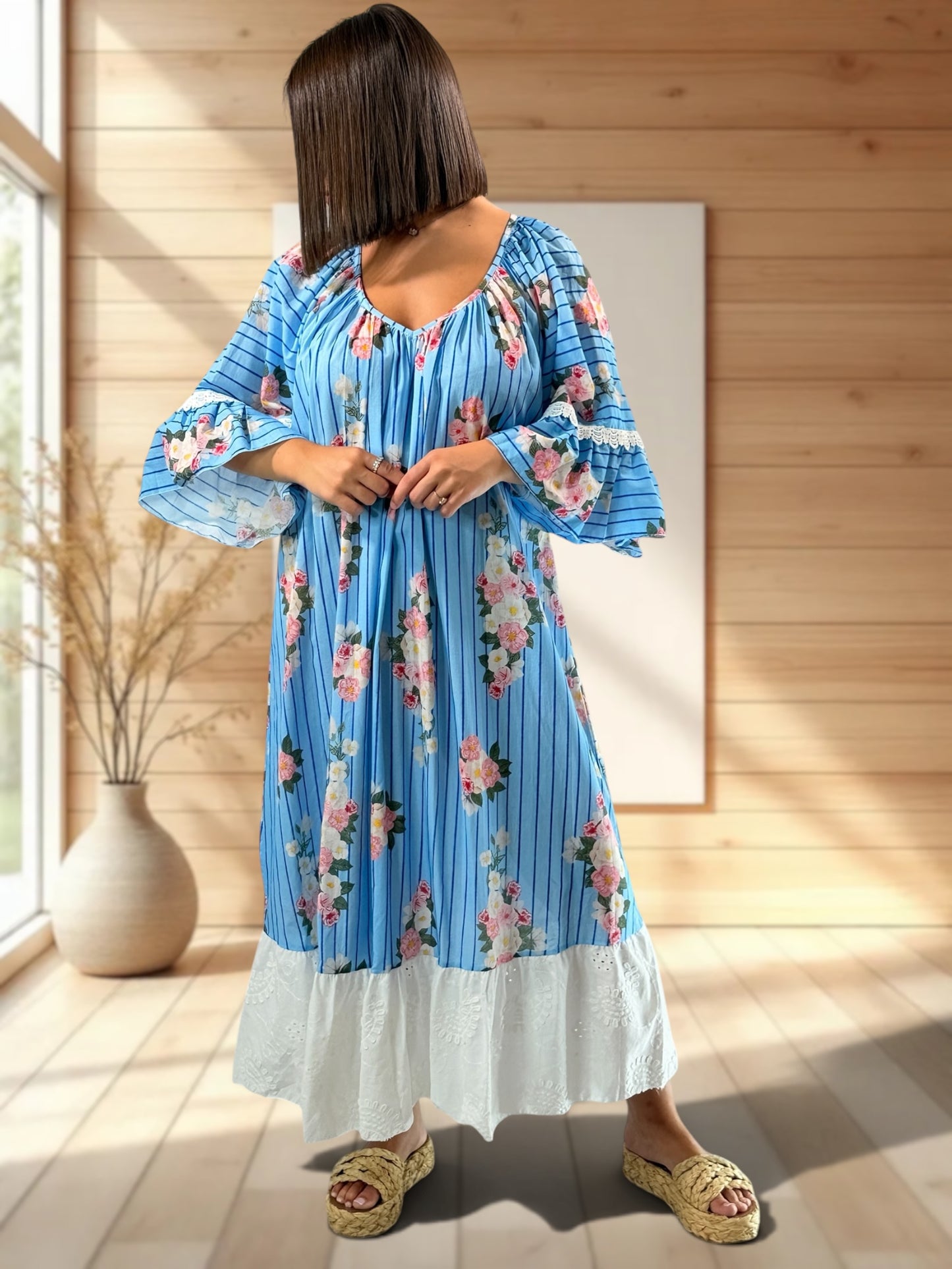 KELLY - ROBE LONGUE VOLANT EN BRODERIE ANGLAISE JUSQU'A LA TAILLE 54