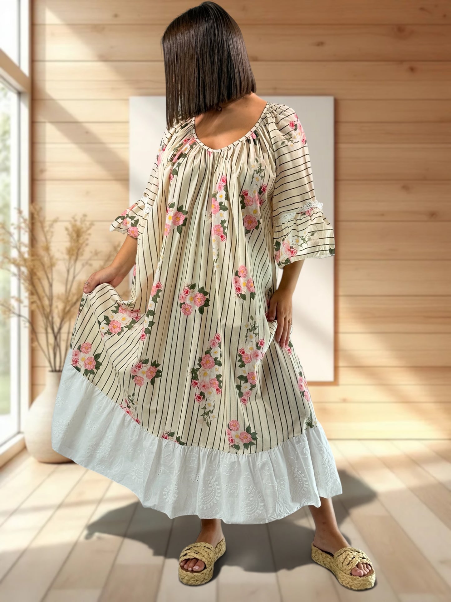 KELLY - ROBE LONGUE VOLANT EN BRODERIE ANGLAISE JUSQU'A LA TAILLE 54