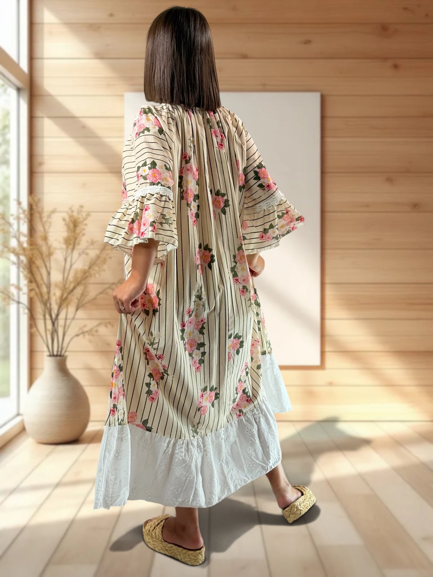 KELLY - ROBE LONGUE VOLANT EN BRODERIE ANGLAISE JUSQU'A LA TAILLE 54