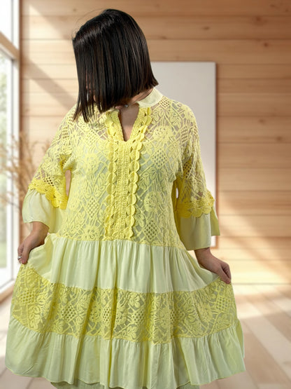MARINA  - TUNIQUE EN DENTELLE JAUNE JUSQU'A LA TAILLE 46