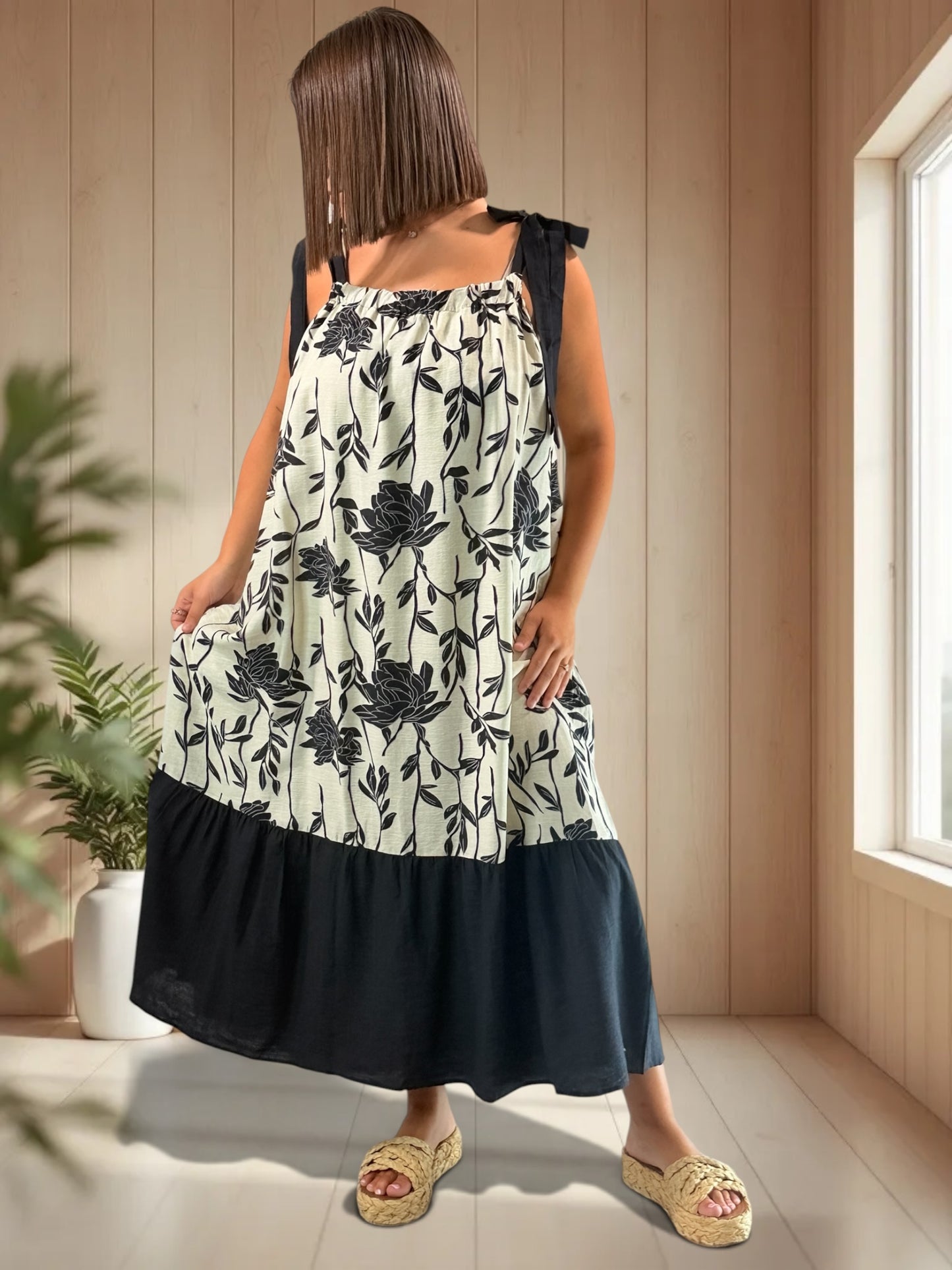 KATARINA - ROBE MOTIF FLORAL NOIR JUSQU'A LA TAILLE 52