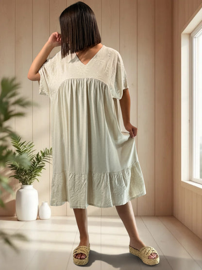 PEGGY - ROBE beige BRODEE JUSQU'A LA TAILLE 50/52