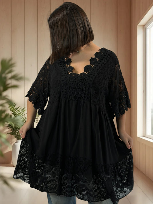ILONA  - TUNIQUE EN DENTELLE NOIRE JUSQU'A LA TAILLE 54
