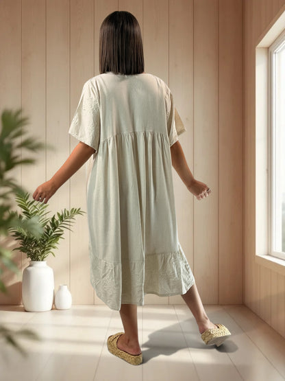 PEGGY - ROBE beige BRODEE JUSQU'A LA TAILLE 50/52