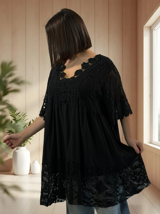 ILONA  - TUNIQUE EN DENTELLE NOIRE JUSQU'A LA TAILLE 54
