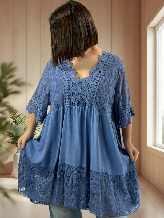 ILONA  - TUNIQUE EN DENTELLE BLEUE JUSQU'A LA TAILLE 54