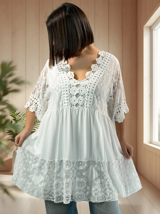 ILONA  - TUNIQUE EN DENTELLE BLANCHE JUSQU'A LA TAILLE 54