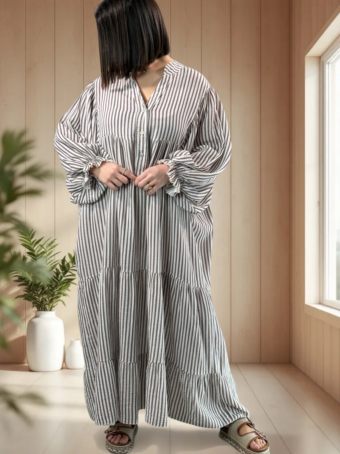 VICKY - ROBE LONGUE A RAYURE TAUPE JUSQU'A LA TAILLE 54