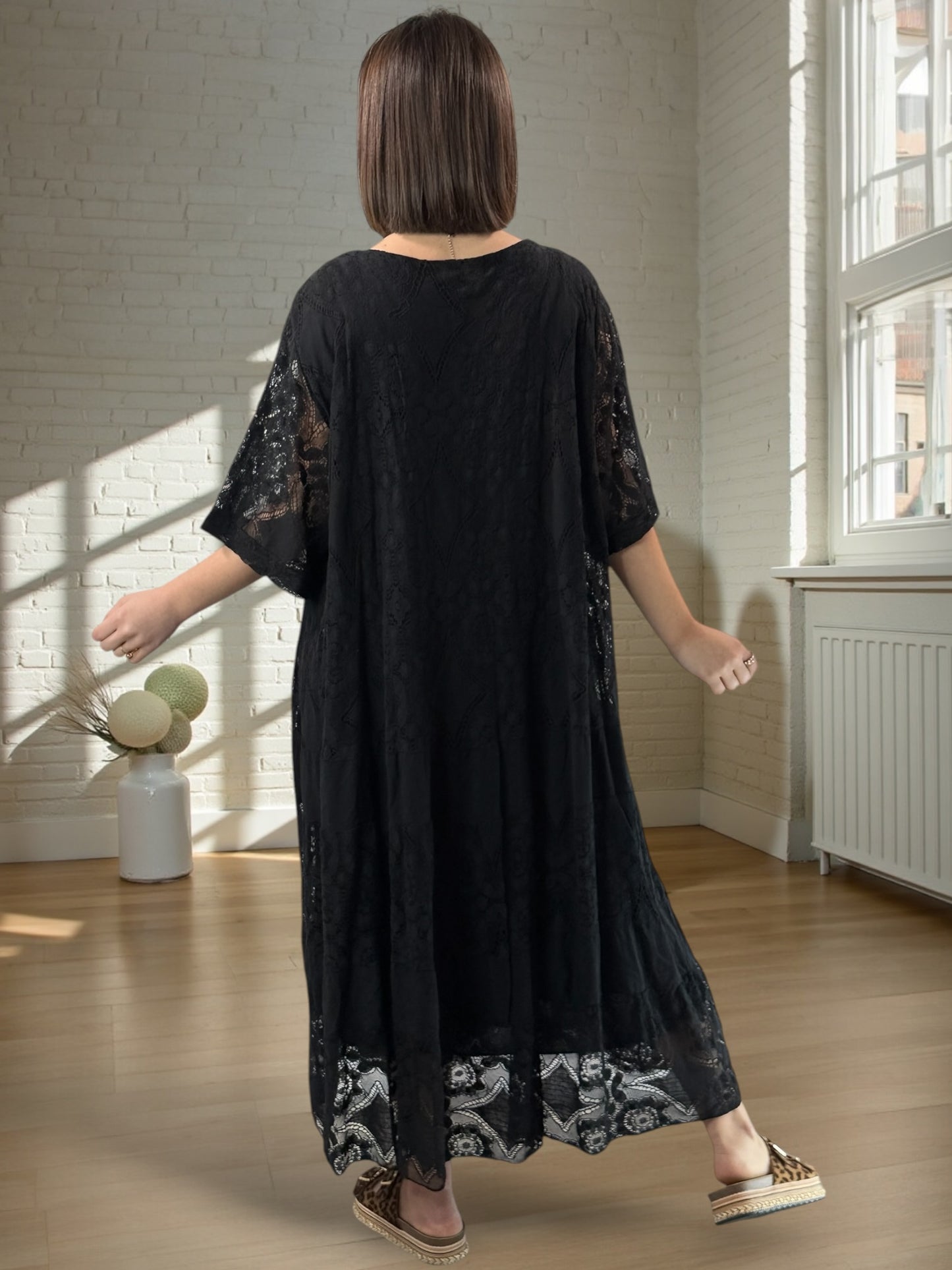 LINDA - ROBE LONGUE NOIRE EN DENTELLE JUSQU'A LA TAILLE 56