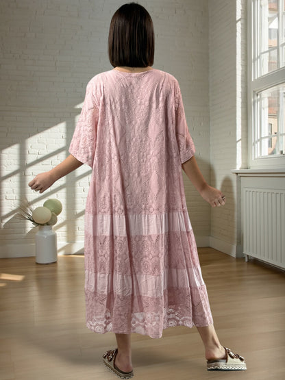 LINDA - ROBE LONGUE ROSE EN DENTELLE JUSQU'A LA TAILLE 56