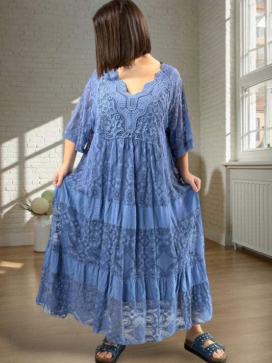 LINDA - ROBE LONGUE BLEUE EN DENTELLE JUSQU'A LA TAILLE 56