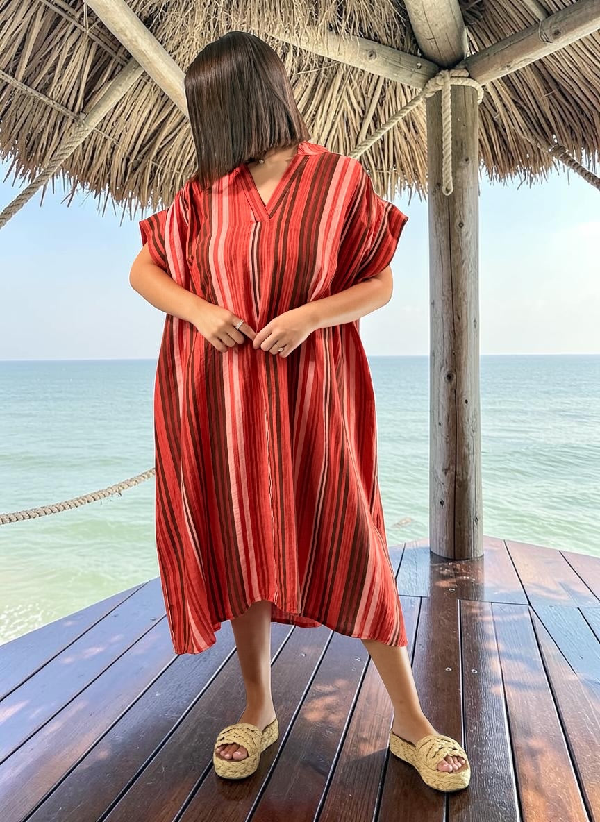 CORALINE - ROBE OVERSIZE A RAYURE ROUGE JUSQU'A LA TAILLE 56