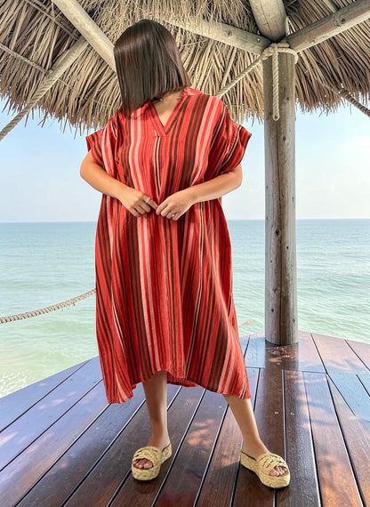 CORALINE - ROBE OVERSIZE A RAYURE ROUGE JUSQU'A LA TAILLE 56