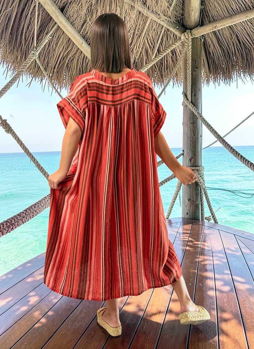 CORALINE - ROBE OVERSIZE A RAYURE ROUGE JUSQU'A LA TAILLE 56