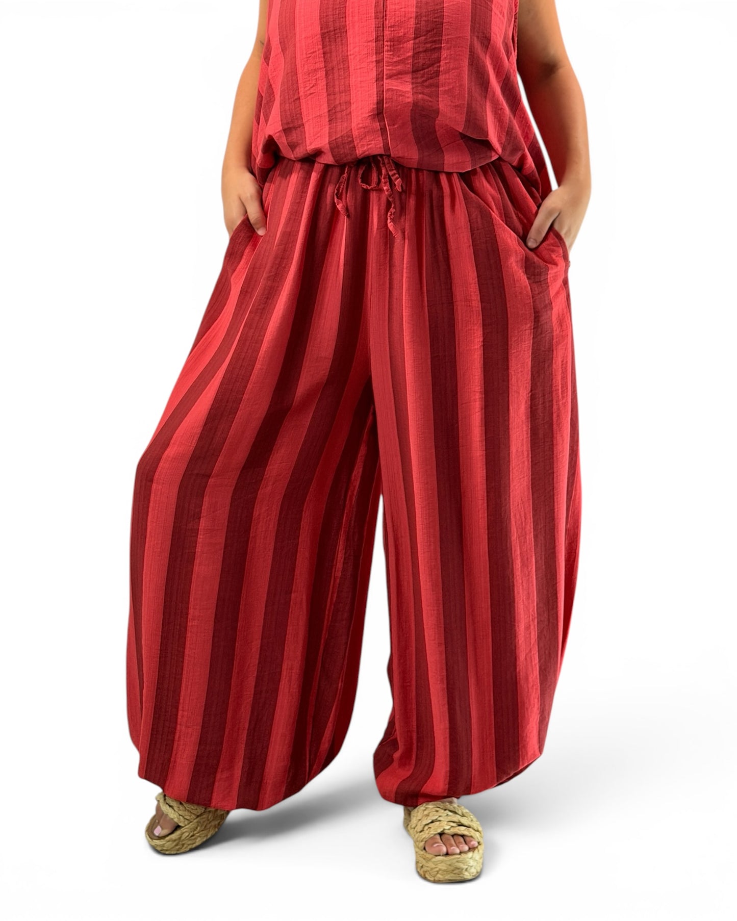 PEPINO - PANTALON A RAYURE ROUGE JUSQUA LA TAILLE 54