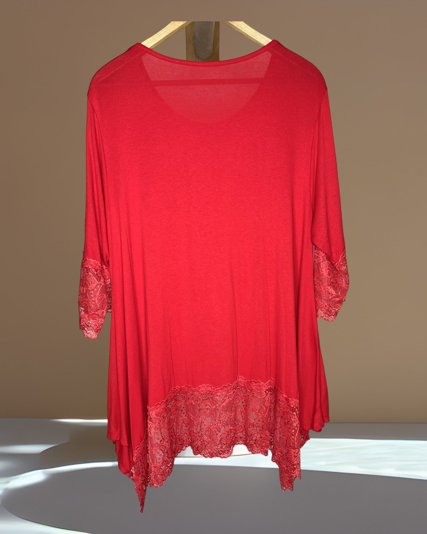 CINDY - TOP ROUGE TAILLE 46 A 56/58