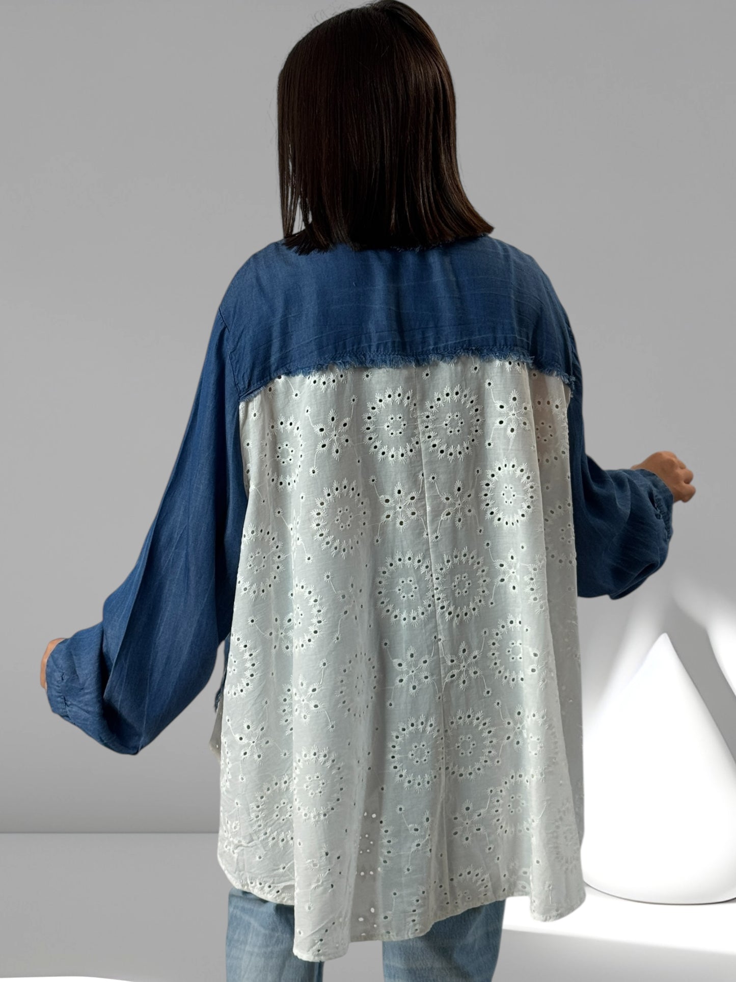 AMBRE - CHEMISE DOS BRODERIE ANGLAISE JUSQU'A LA TAILLE 54