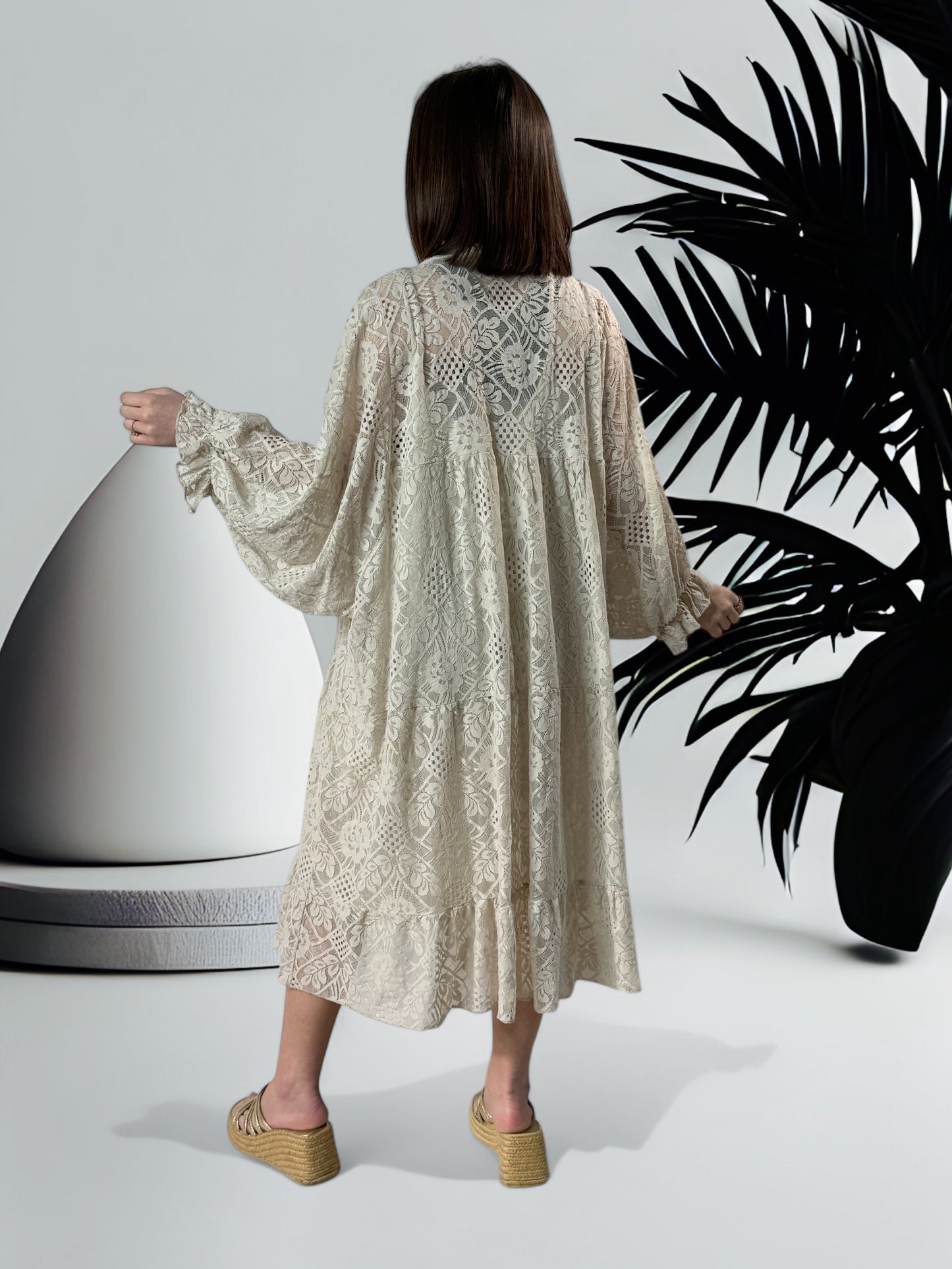 DELLA - ROBE BEIGE EN DENTELLE JUSQU'A LA TAILLE 54/56