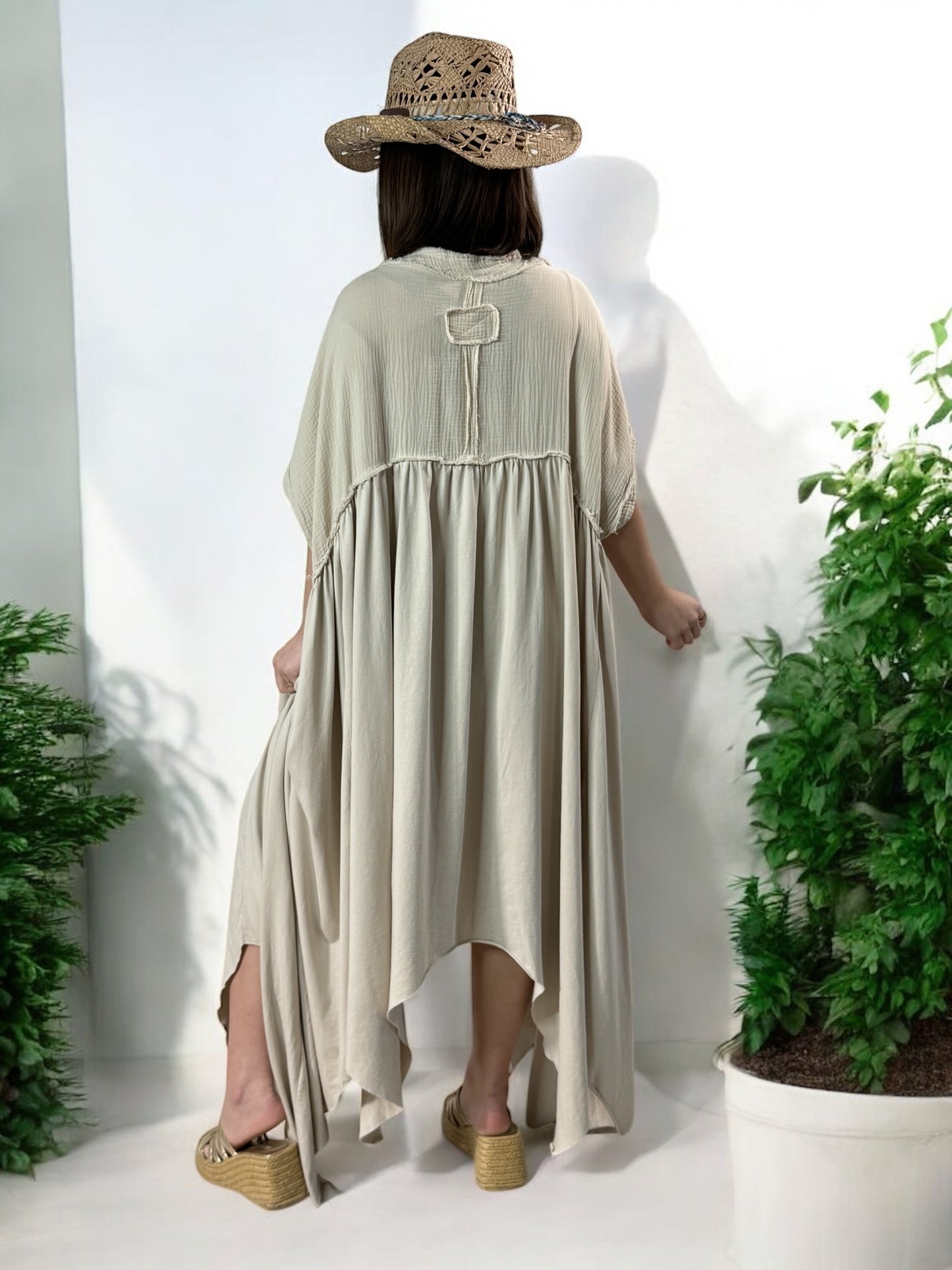MONICA - ROBE BEIGE ASYMETRIQUE JUSQU'A LA TAILLE 54/56