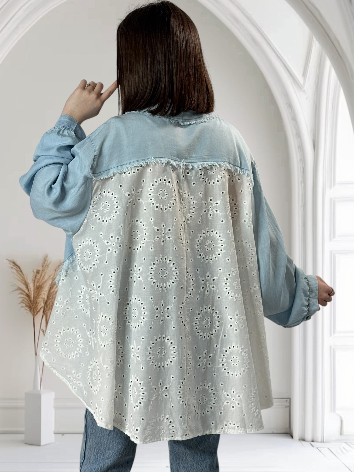 AMBRE - CHEMISE DOS BRODERIE ANGLAISE JUSQU'A LA TAILLE 54
