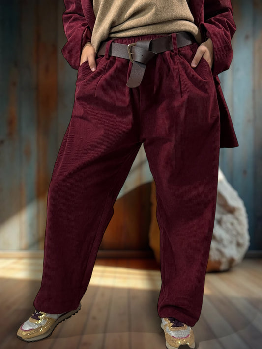 GABBY - PANTALON EN VELOURS BORDEAUX TAILLE 44 A 52