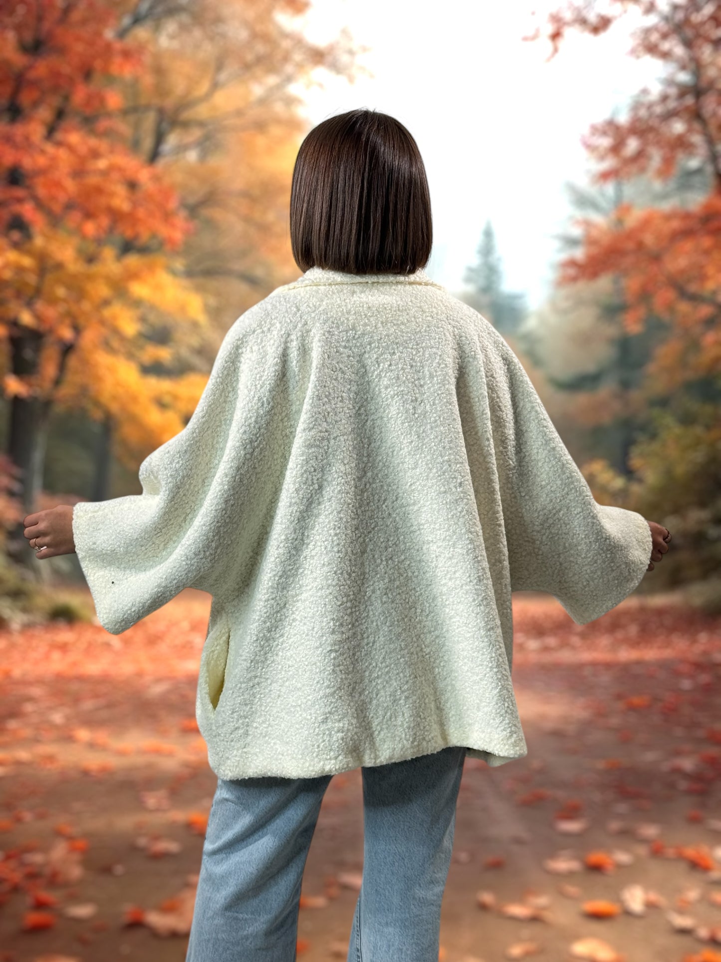 RUBY - VESTE OVERSIZE BLANC CASSE JUSQU'A LA TAILLE 56