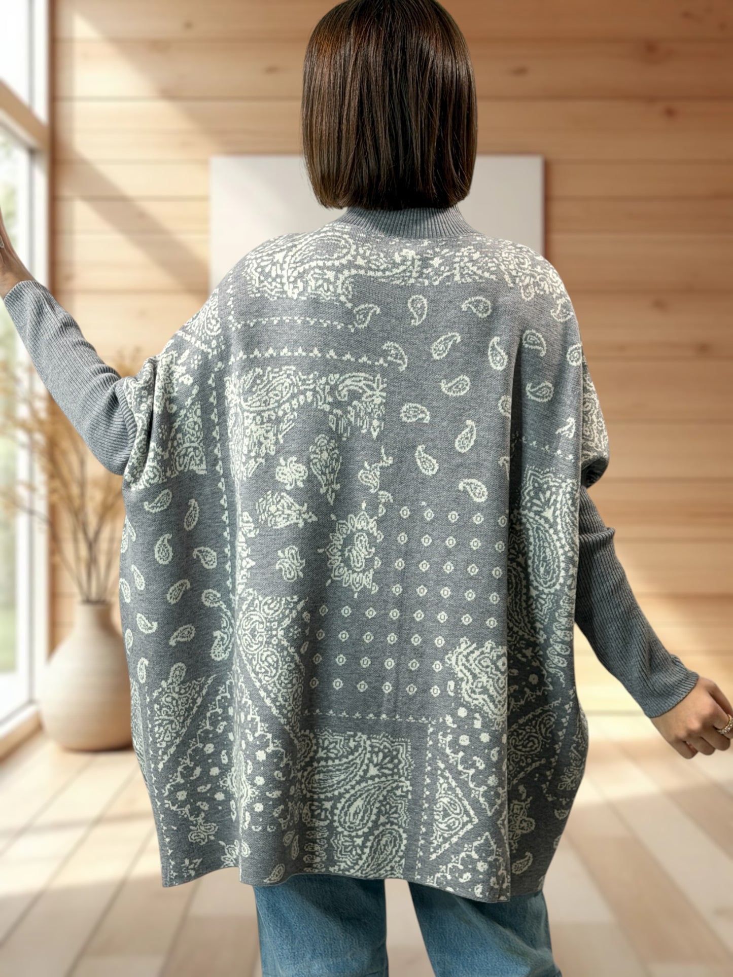 BANDANA - PULL OVERSIZE GRIS A MOTIF JUSQU'A LA TAILLE 56