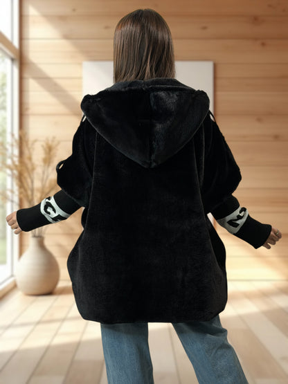 SHARON - VESTE A CAPUCHE OVERSIZE NOIRE JUSQU'A LA TAILLE 54/56