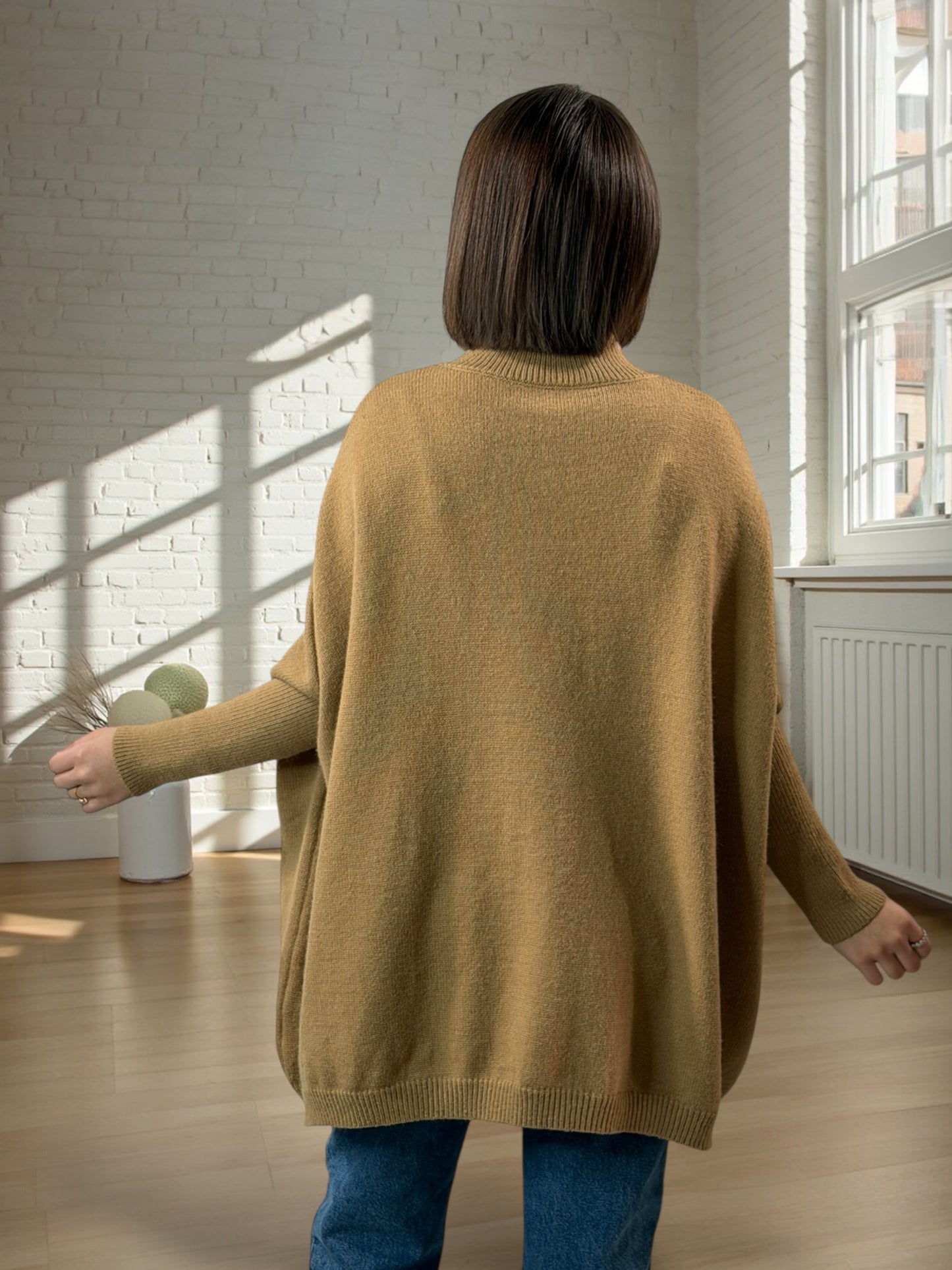 EVA - PULL OVERSIZE BRODE CAMEL JUSQU'A LA TAILLE 56/58